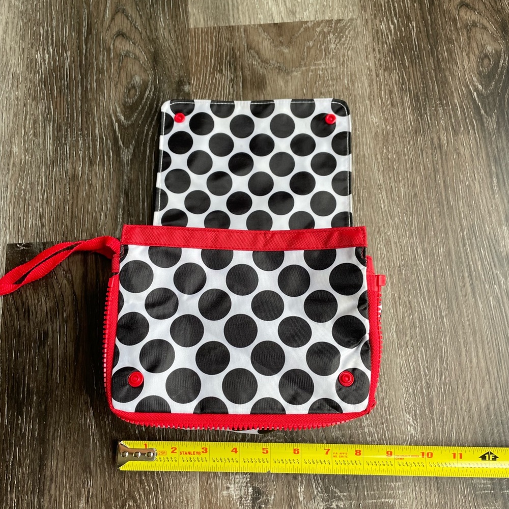 Thirty-One Perfect Pet Wristlet, Expandable, Black Spotty